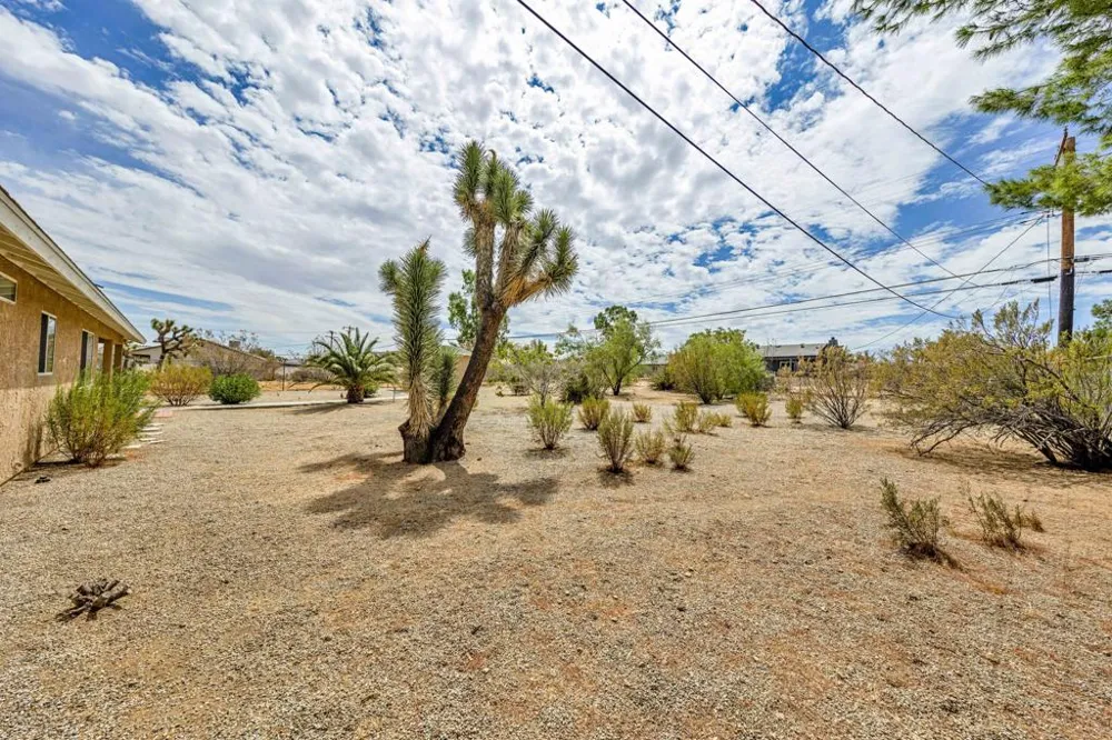 58357 Delano Trail Yucca Valley, CA 92284