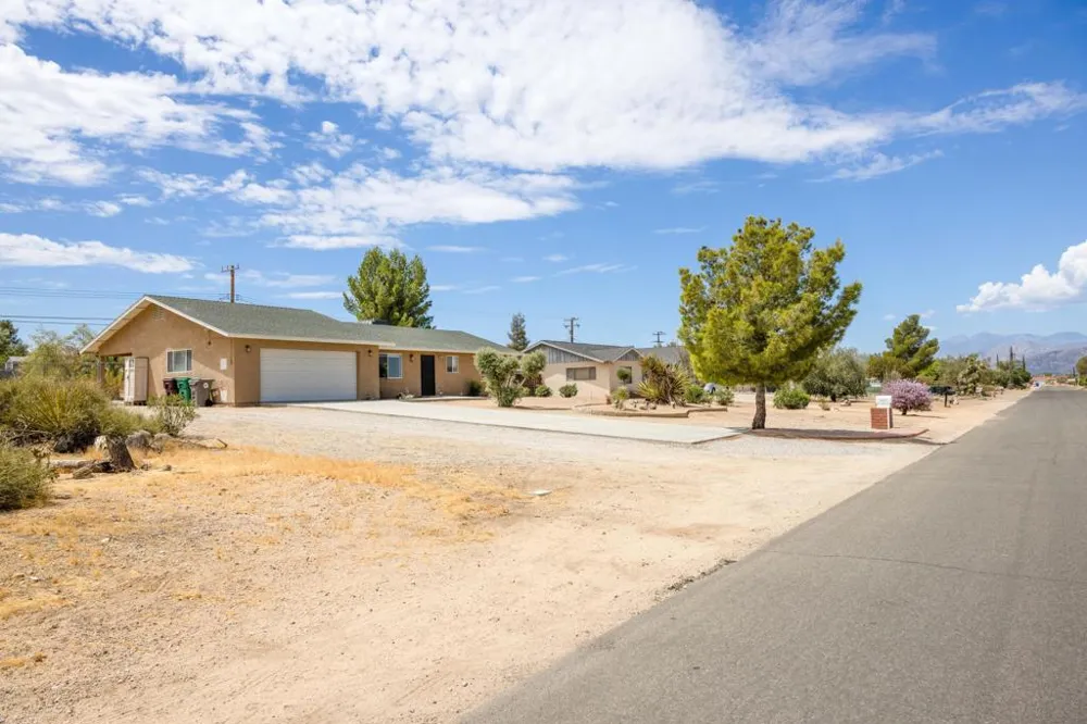 58357 Delano Trail Yucca Valley, CA 92284