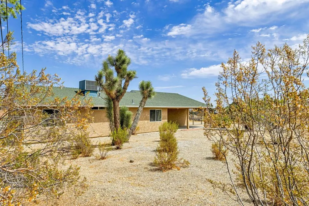 58357 Delano Trail Yucca Valley, CA 92284