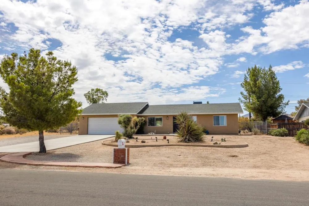 58357 Delano Trail Yucca Valley, CA 92284