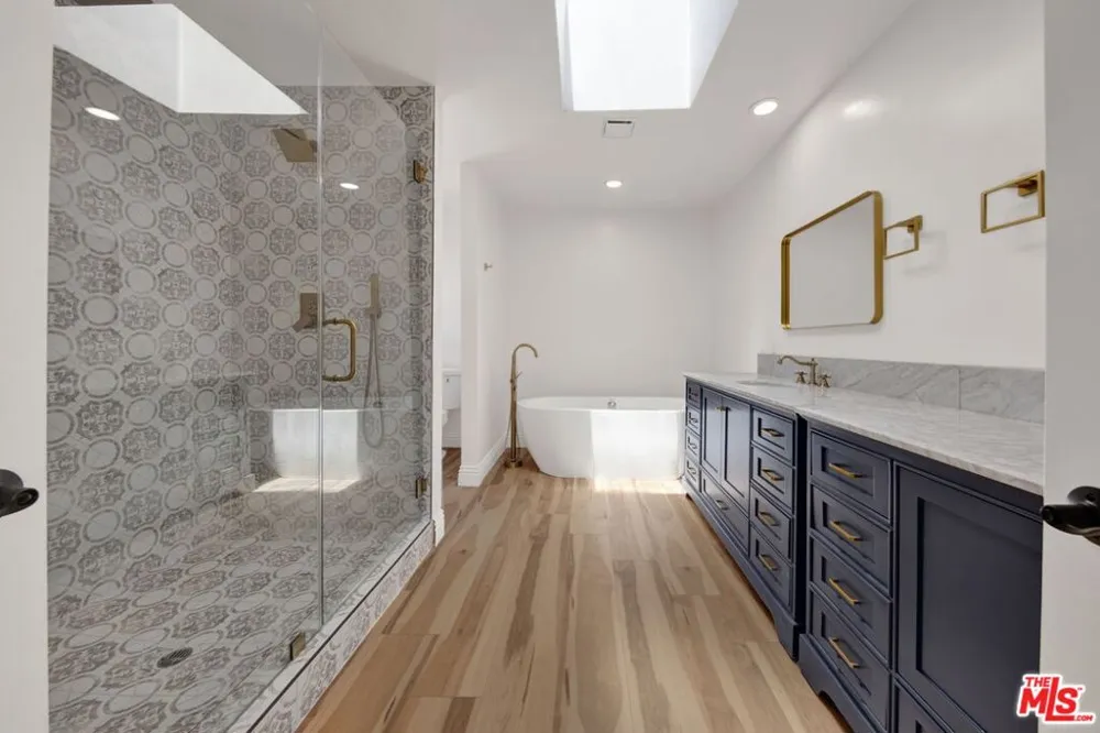 16608 Park Lane Circle Los Angeles, CA 90049