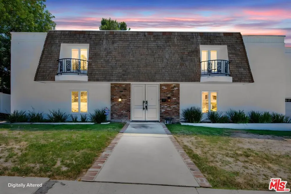 16608 Park Lane Circle Los Angeles, CA 90049