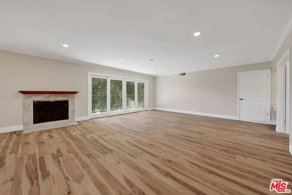 16608 Park Lane Circle Los Angeles, CA 90049