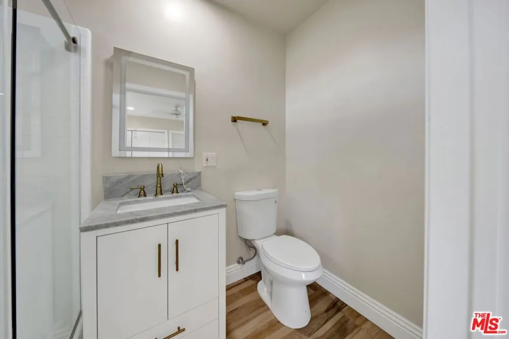 16608 Park Lane Circle Los Angeles, CA 90049