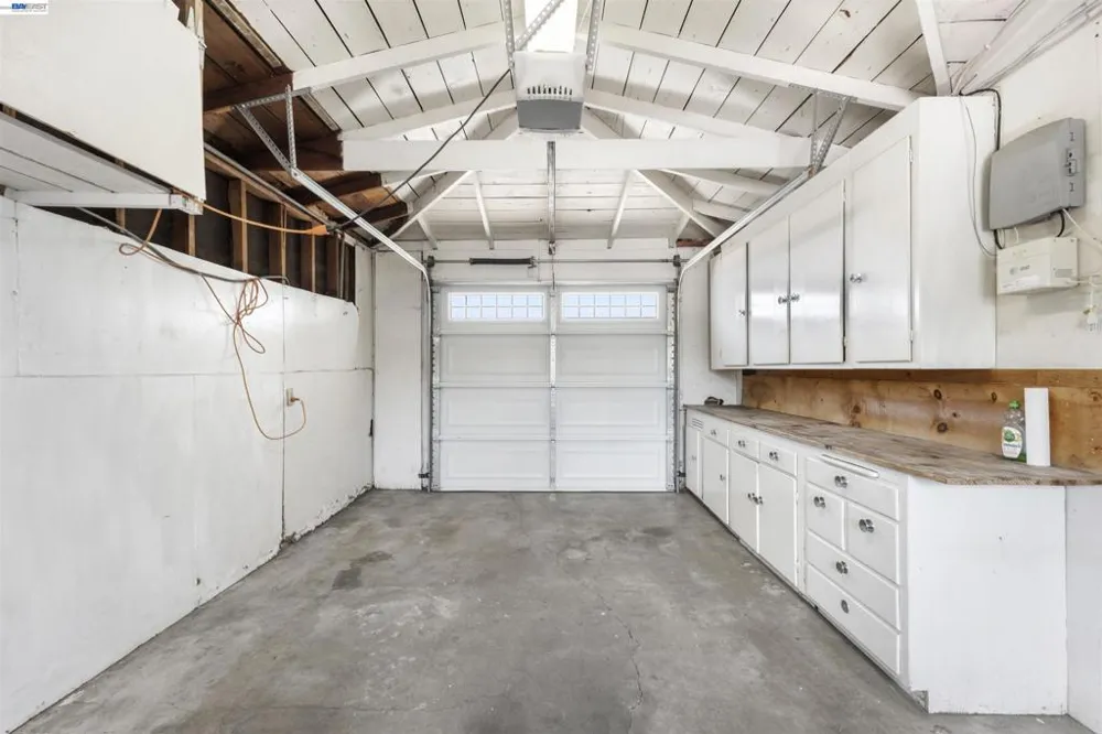354 Berry Ave Hayward, CA 94544