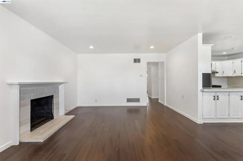 354 Berry Ave Hayward, CA 94544