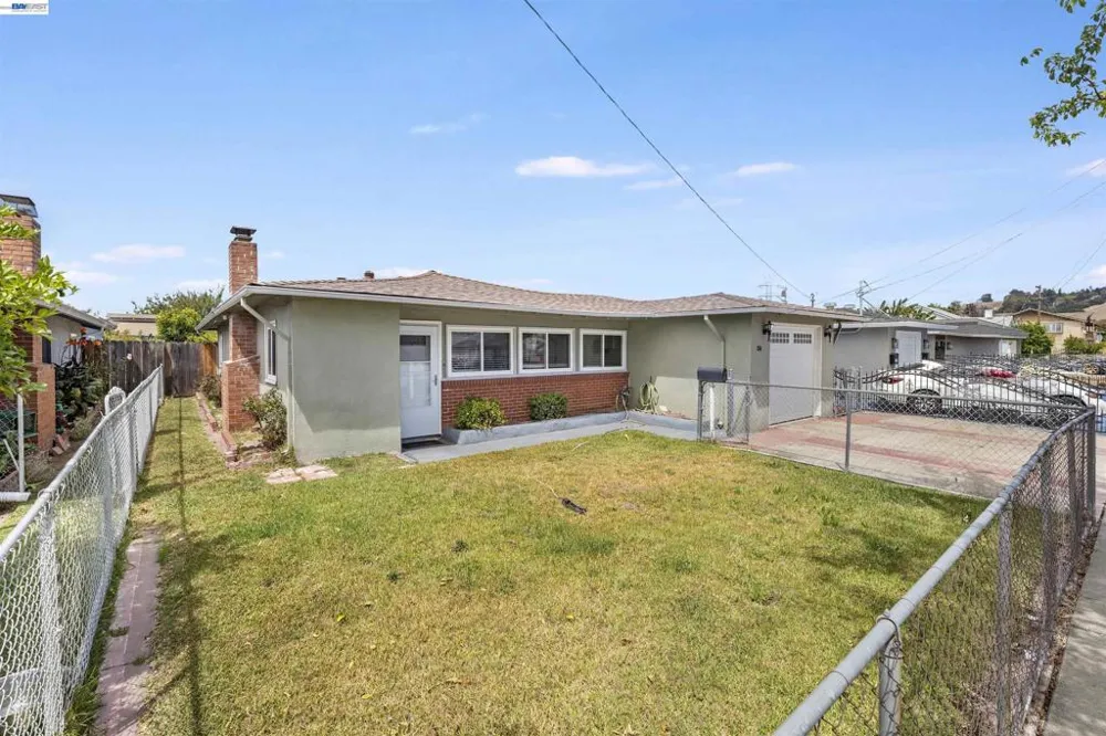 354 Berry Ave Hayward, CA 94544