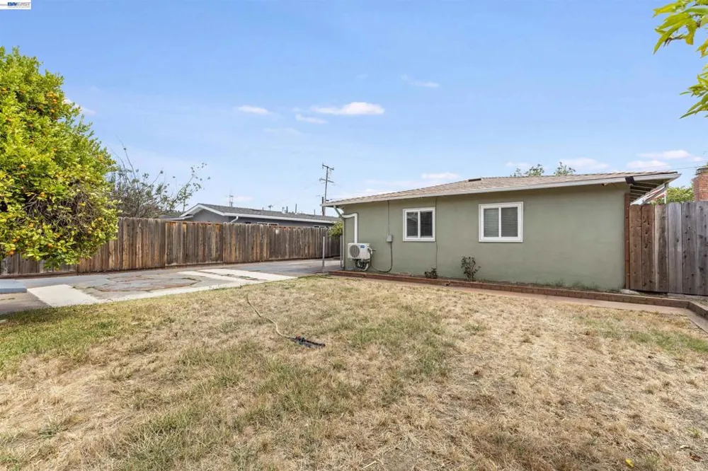 354 Berry Ave Hayward, CA 94544
