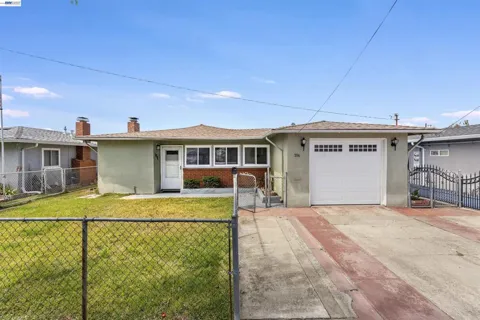 354 Berry Ave