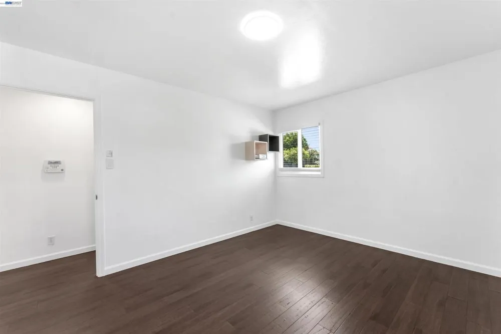 354 Berry Ave Hayward, CA 94544