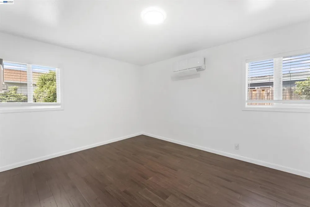 354 Berry Ave Hayward, CA 94544