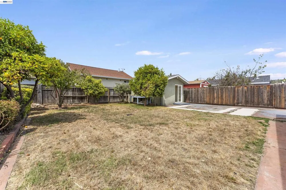 354 Berry Ave Hayward, CA 94544