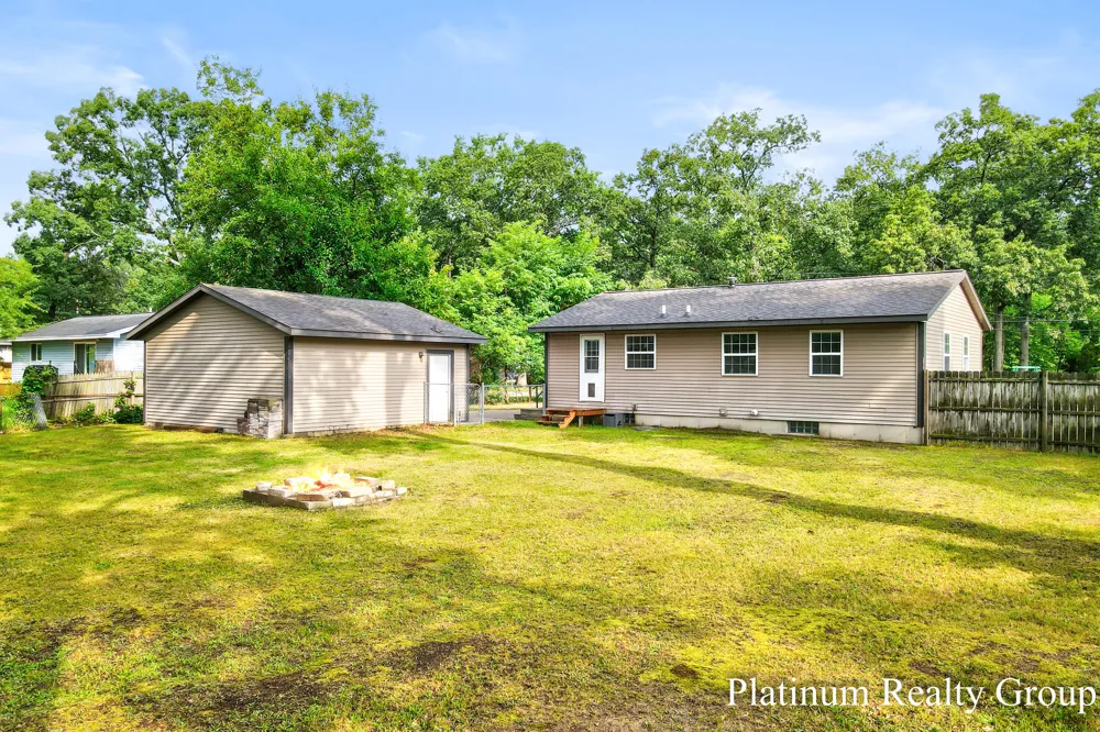 2509 Wesley Avenue Muskegon, MI 49442
