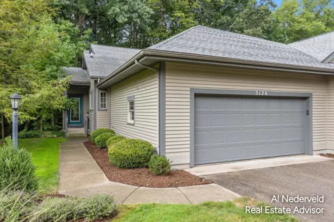 2126 S Cross Creek Drive SE