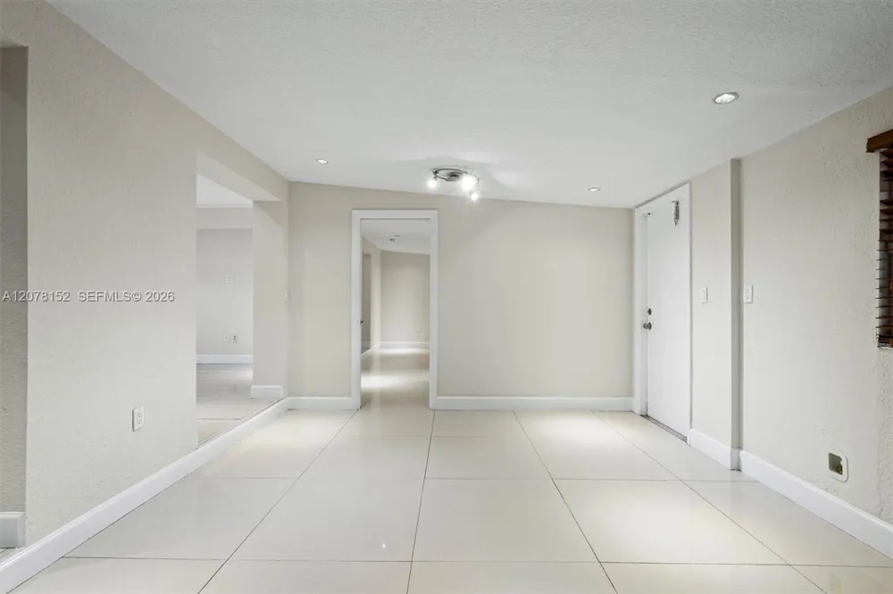292 E 55th St Hialeah, FL 33013
