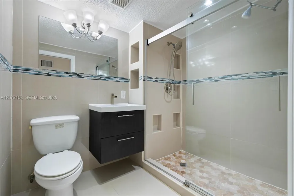 292 E 55th St Hialeah, FL 33013