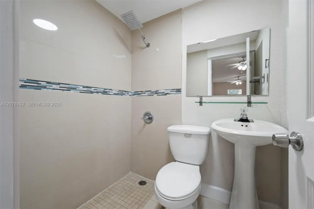 292 E 55th St Hialeah, FL 33013