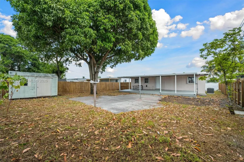 292 E 55th St Hialeah, FL 33013