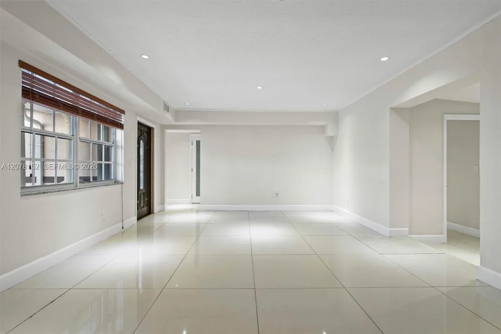 292 E 55th St Hialeah, FL 33013