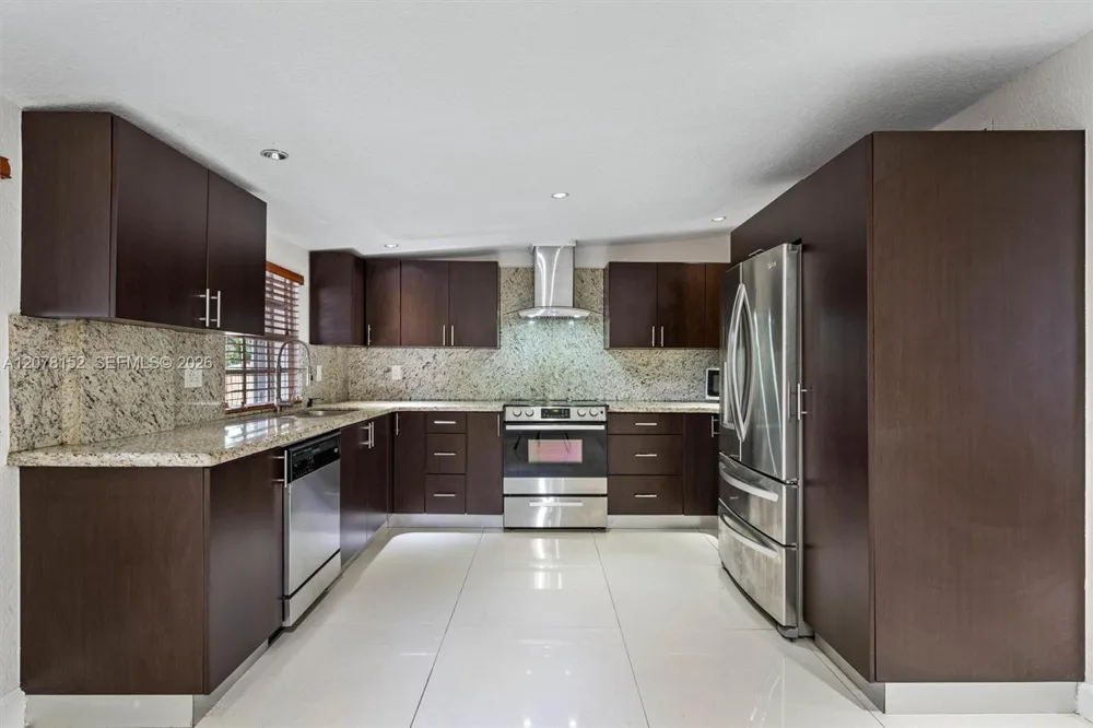 292 E 55th St Hialeah, FL 33013