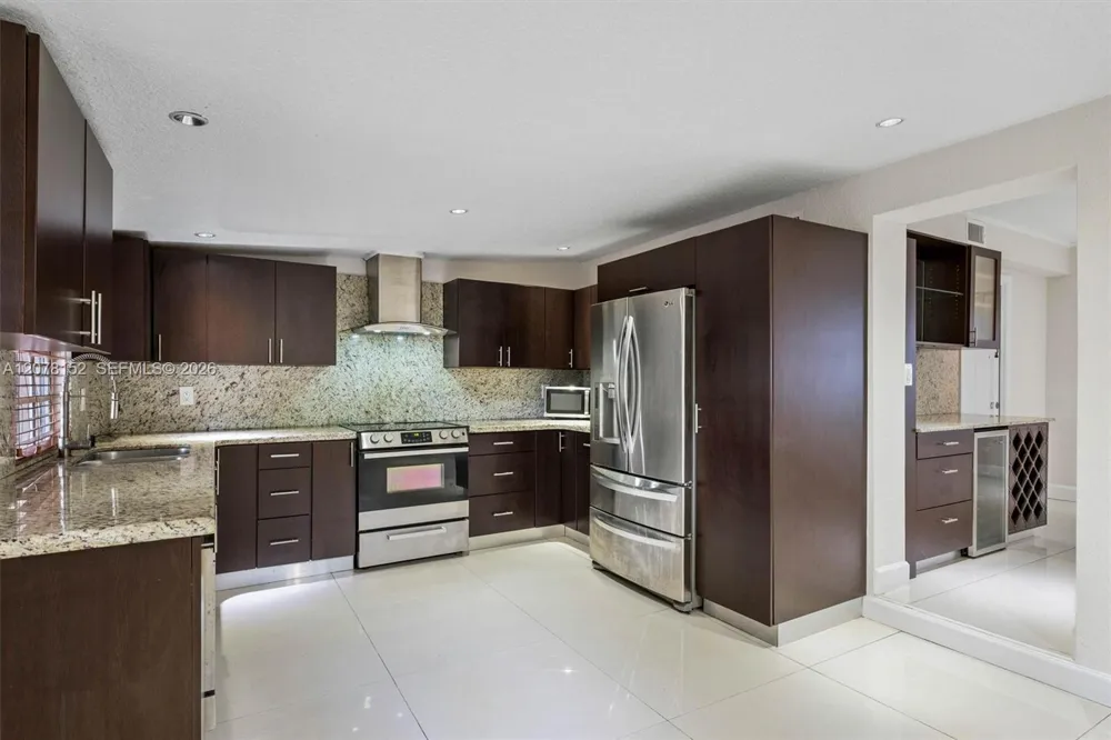 292 E 55th St Hialeah, FL 33013