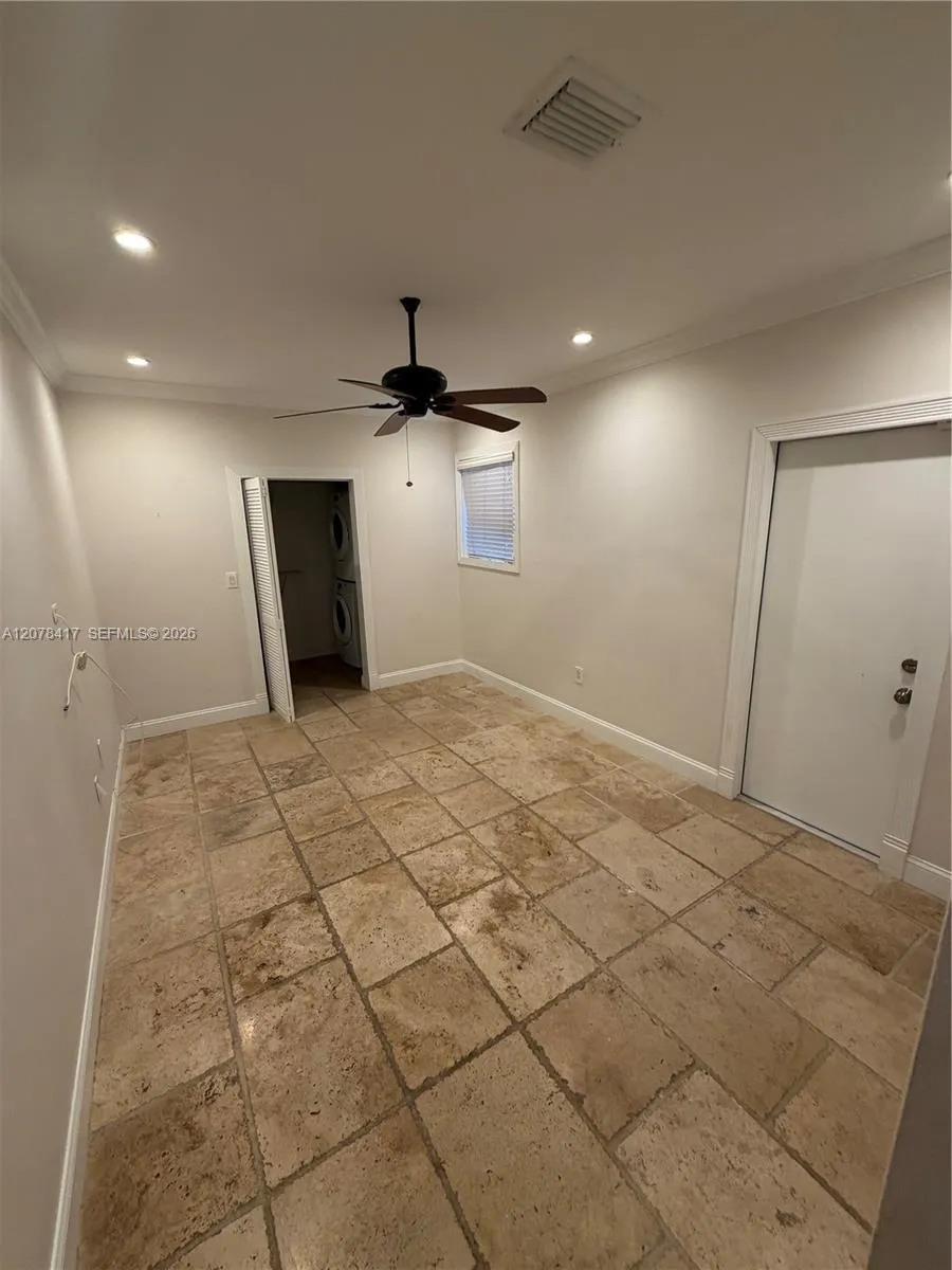 4943 Riviera Dr #- Coral Gables, FL 33146