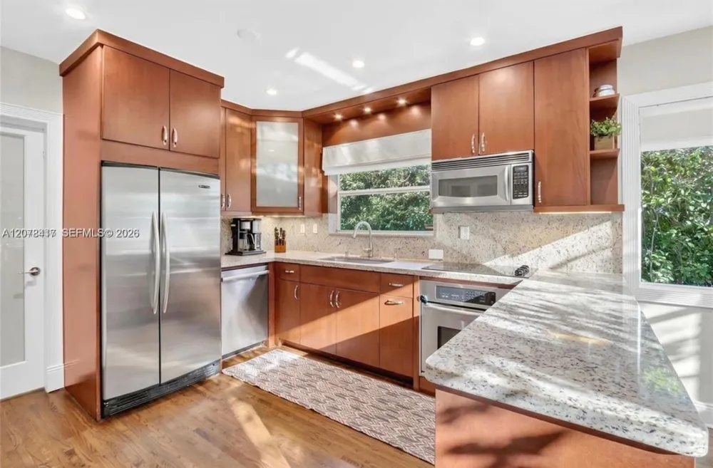 4943 Riviera Dr #- Coral Gables, FL 33146