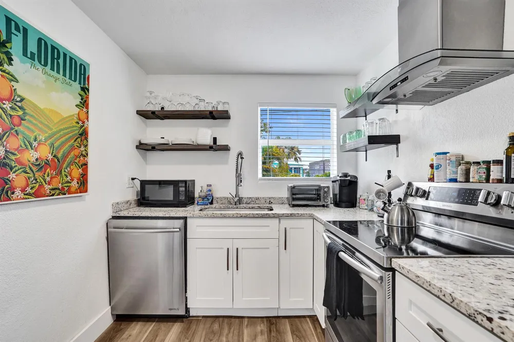 311 SE 3rd Avenue #Upstairs Delray Beach, FL 33483