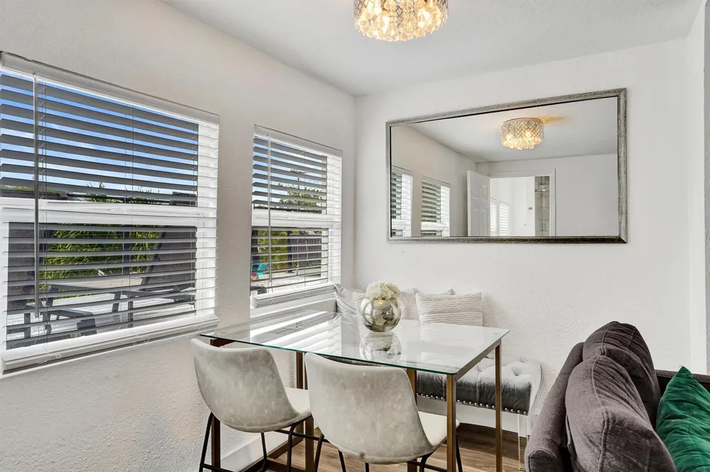 311 SE 3rd Avenue #Upstairs Delray Beach, FL 33483