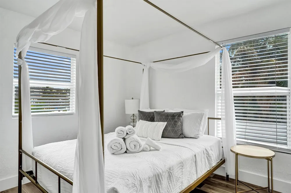 311 SE 3rd Avenue #Upstairs Delray Beach, FL 33483