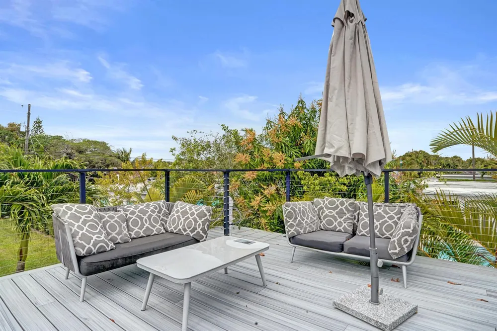311 SE 3rd Avenue #Upstairs Delray Beach, FL 33483