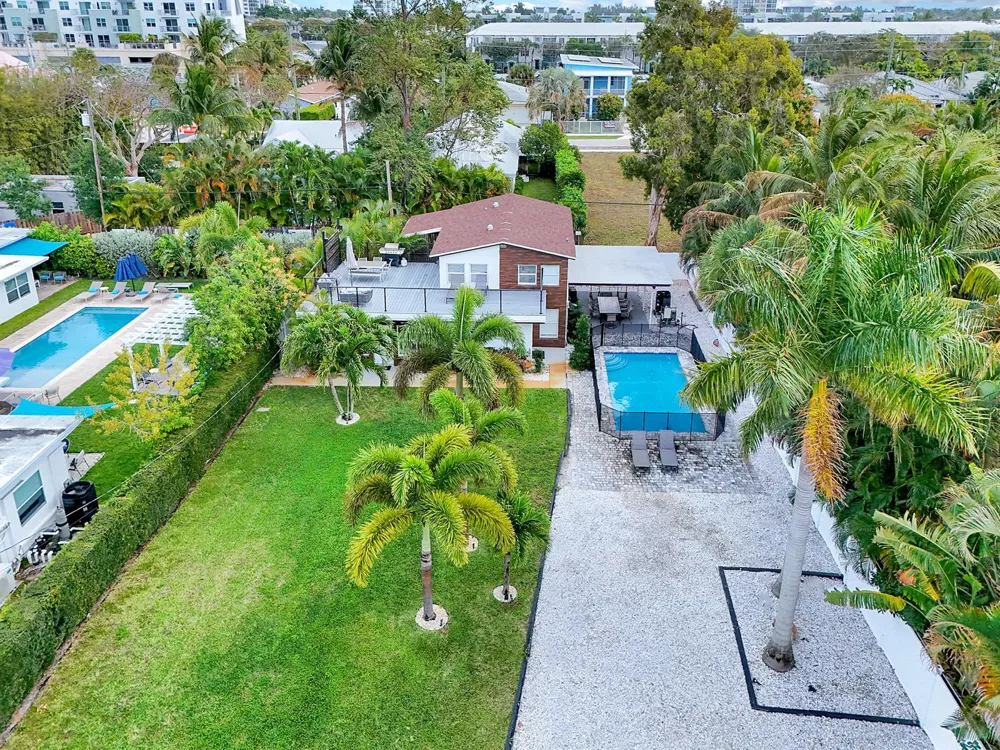 311 SE 3rd Avenue #Upstairs Delray Beach, FL 33483