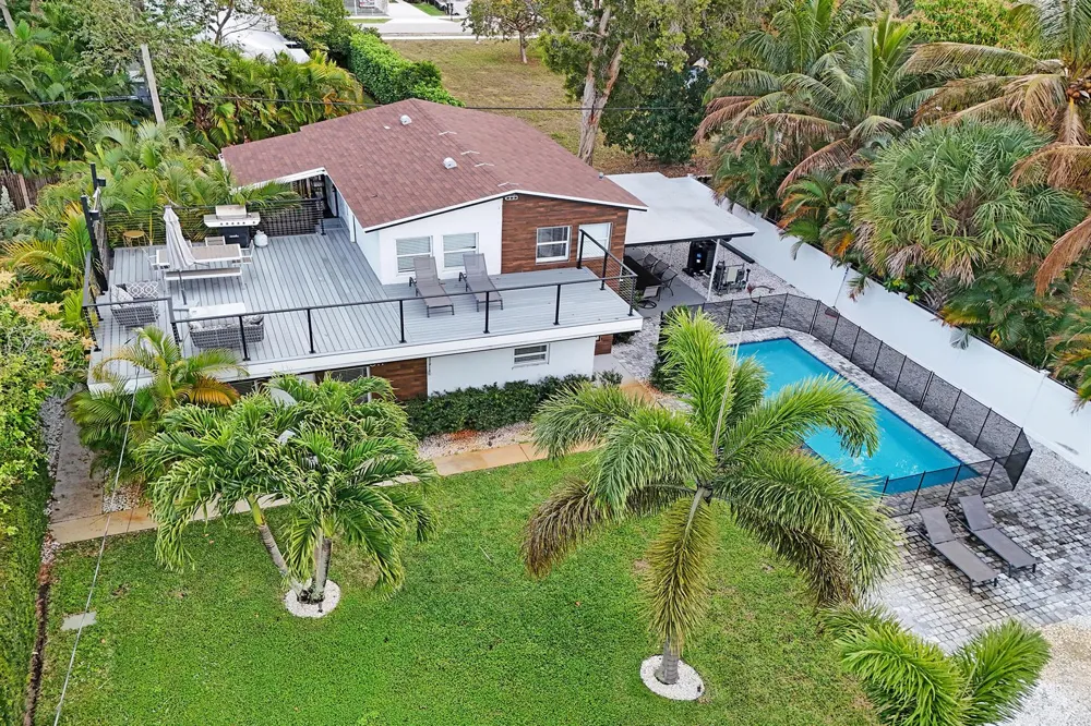 311 SE 3rd Avenue #Upstairs Delray Beach, FL 33483