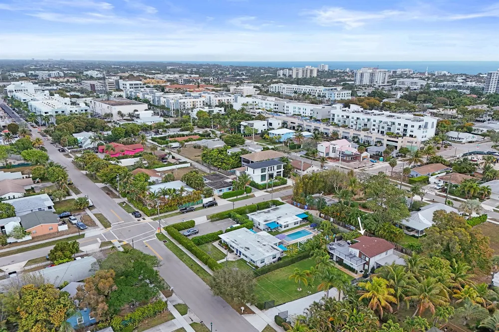 311 SE 3rd Avenue #Upstairs Delray Beach, FL 33483