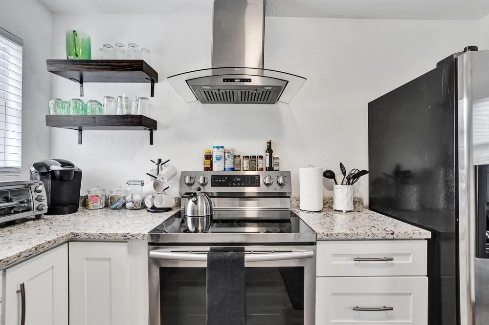311 SE 3rd Avenue #Upstairs Delray Beach, FL 33483