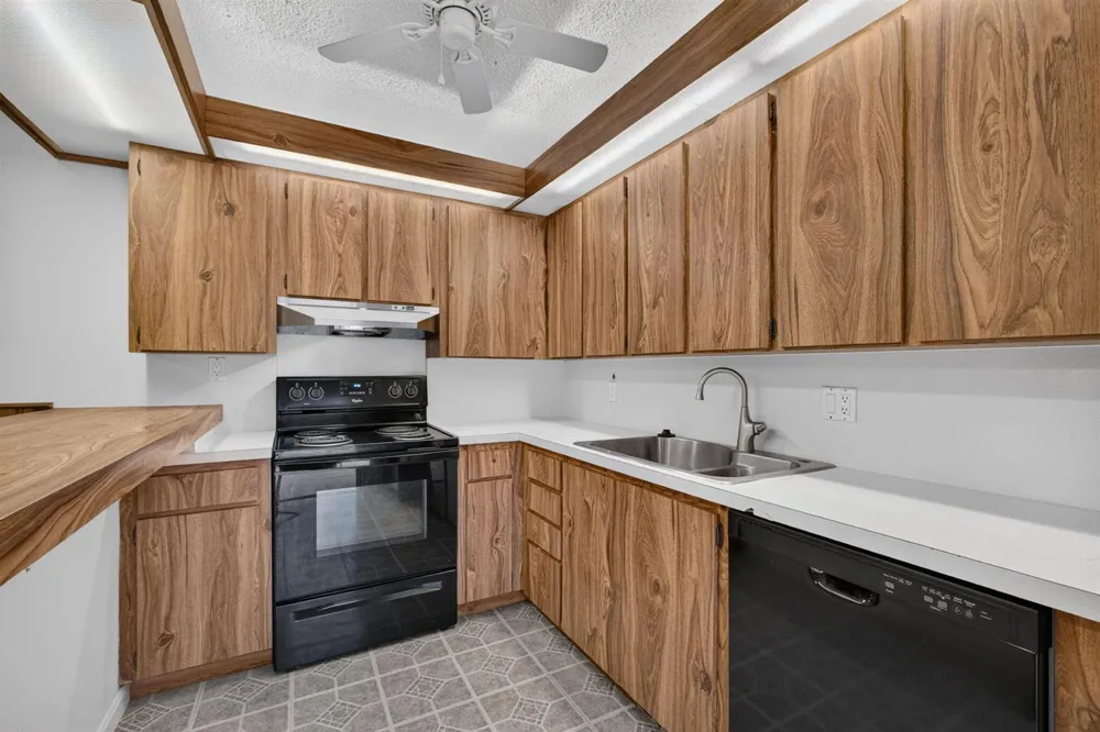 518 5th Court Palm Beach Gardens, FL 33410