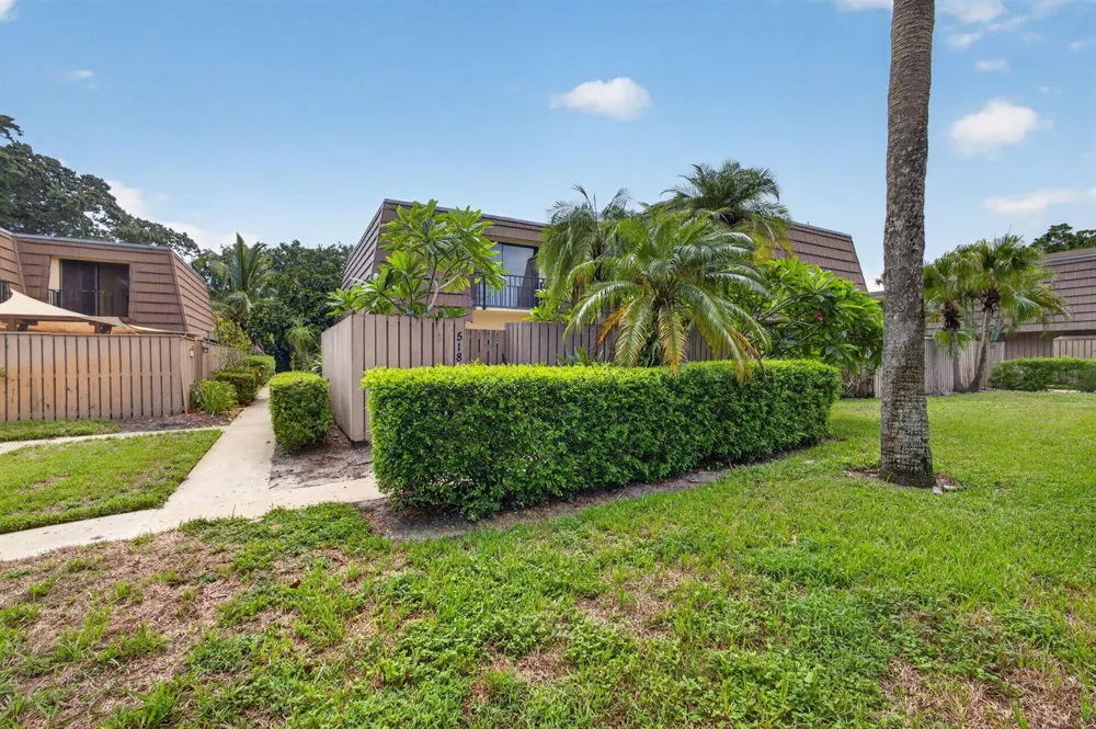 518 5th Court Palm Beach Gardens, FL 33410