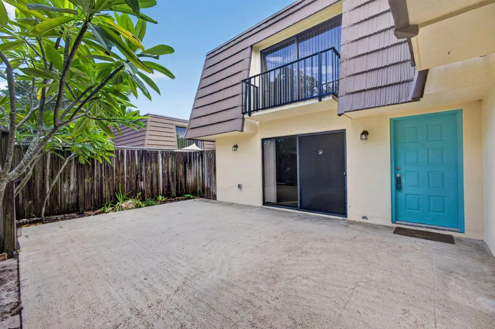 518 5th Court Palm Beach Gardens, FL 33410