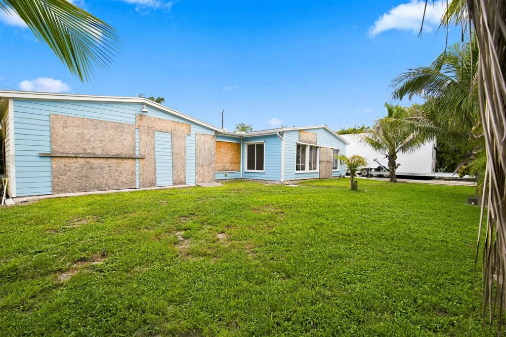 26 SW Cabana Point Circle Stuart, FL 34994