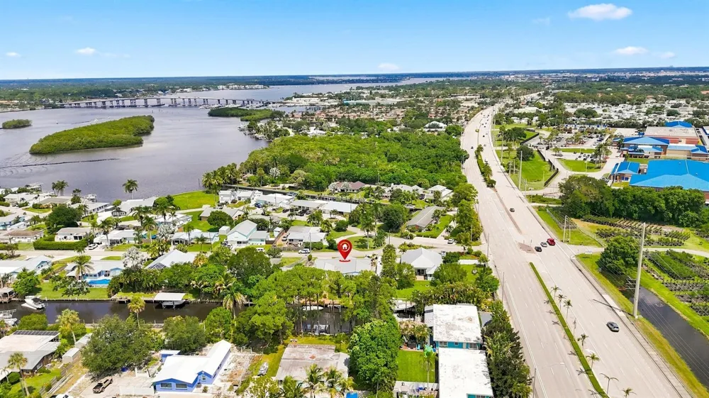 26 SW Cabana Point Circle Stuart, FL 34994