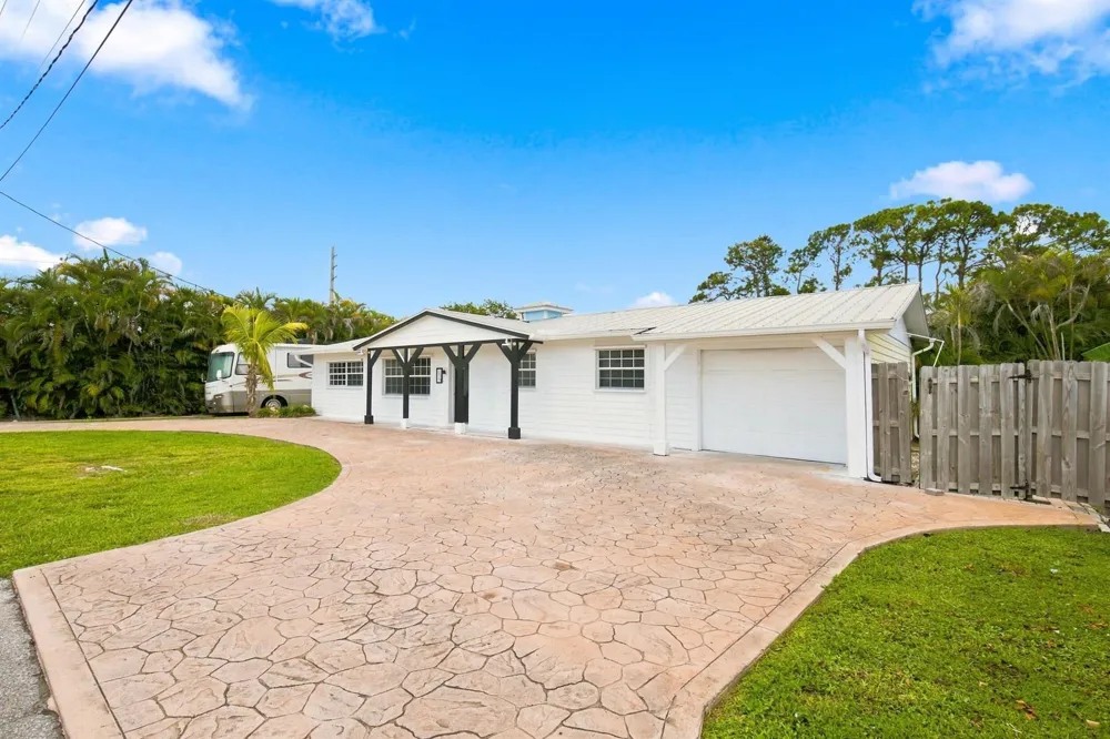26 SW Cabana Point Circle Stuart, FL 34994
