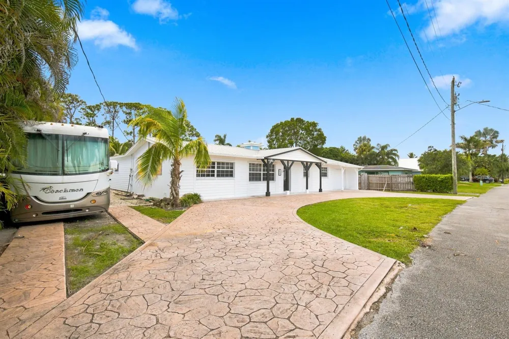 26 SW Cabana Point Circle Stuart, FL 34994