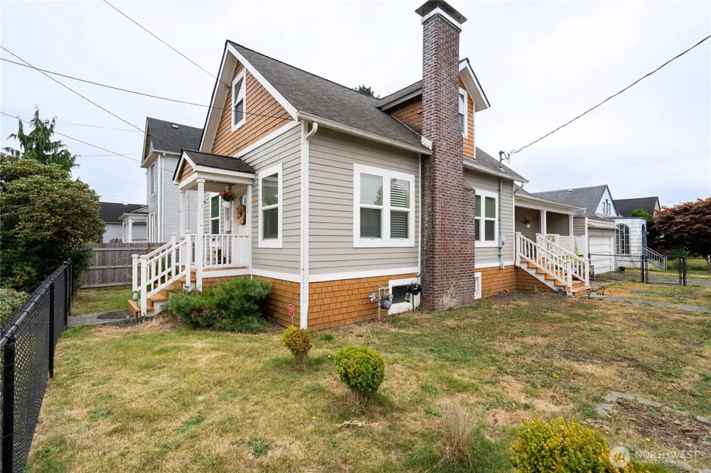 305 W 6th Street Aberdeen, WA 98520