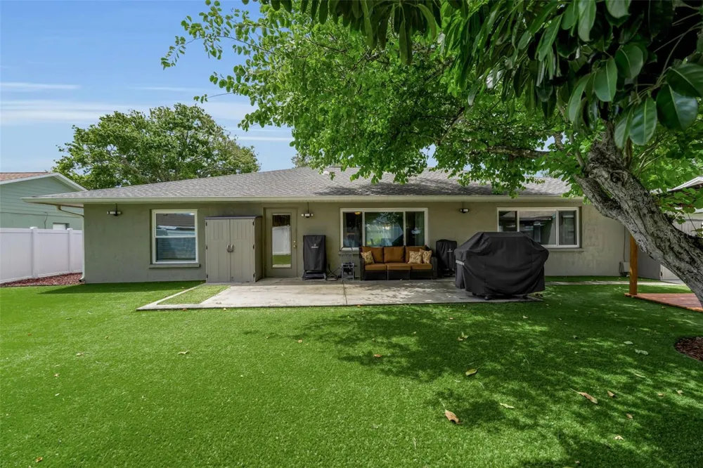 5210 36TH AVENUE CIRCLE W Bradenton, FL 34209