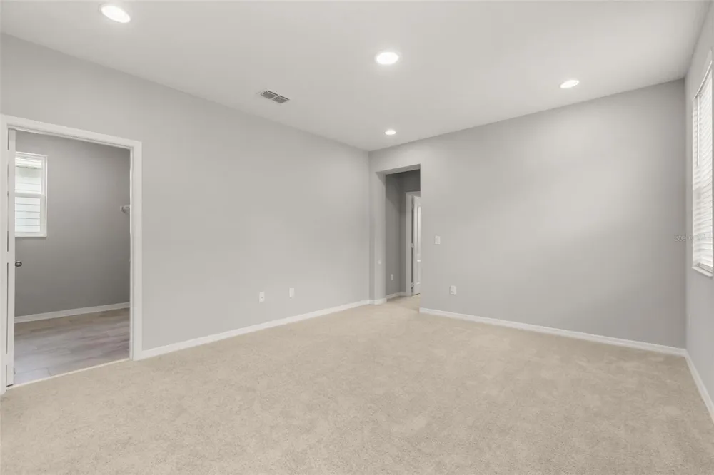 640 BAYERN LANE Debary, FL 32713