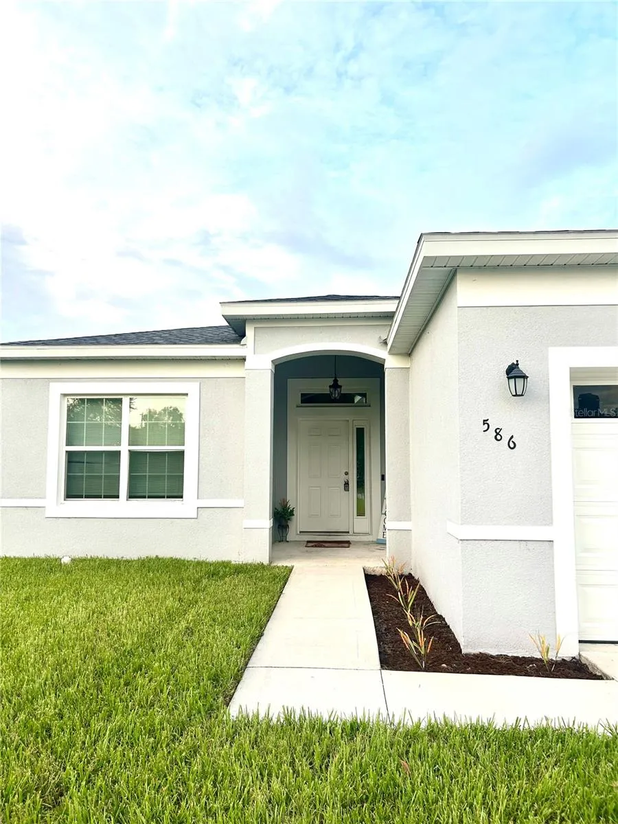 586 GERALDINE DRIVE Deltona, FL 32725