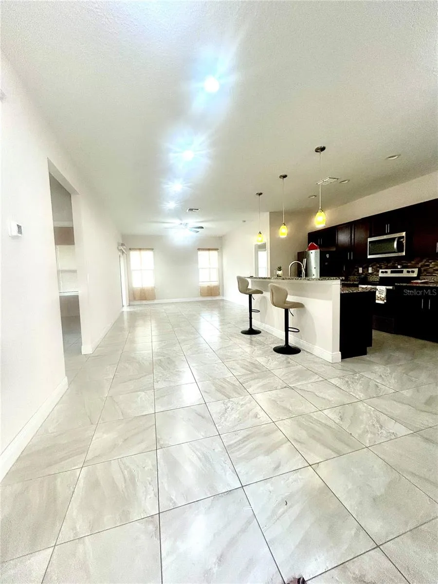 586 GERALDINE DRIVE Deltona, FL 32725