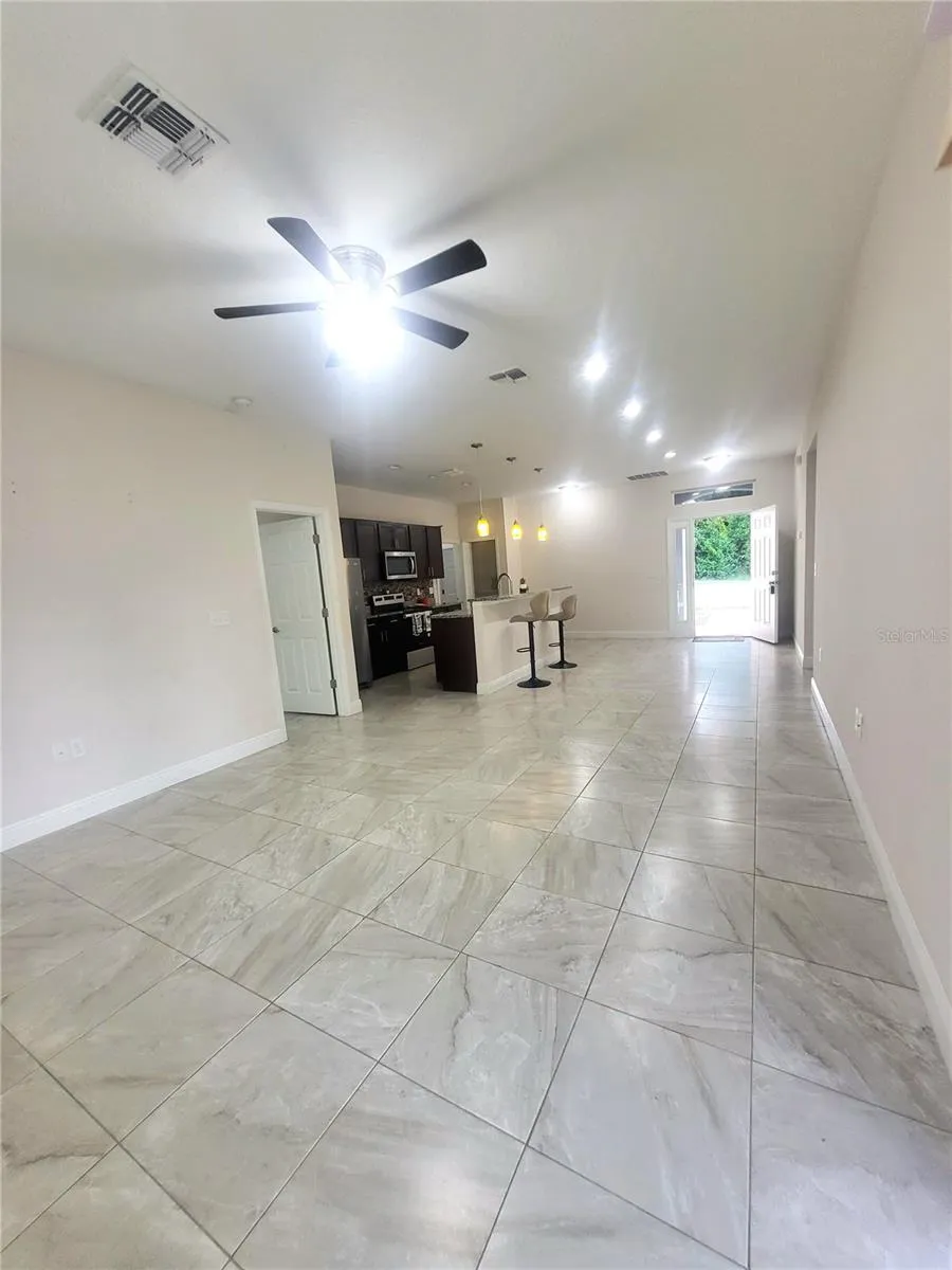 586 GERALDINE DRIVE Deltona, FL 32725