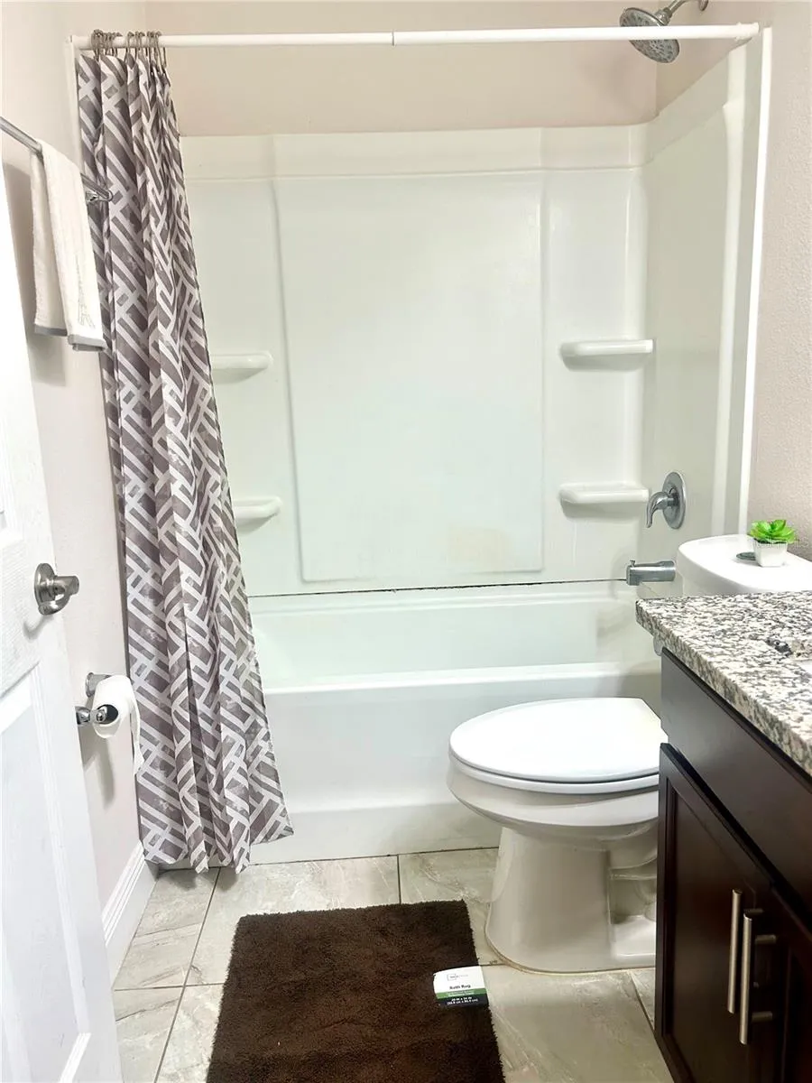 586 GERALDINE DRIVE Deltona, FL 32725