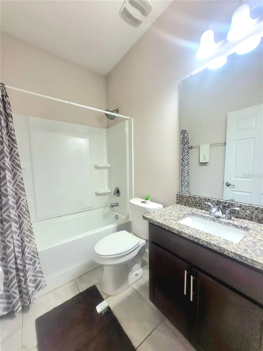 586 GERALDINE DRIVE Deltona, FL 32725